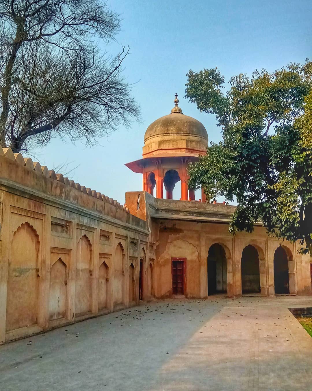 Fort Walls — architecture photograph by Muhammad Azeem
